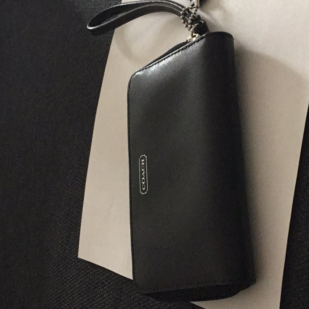 Wristlet